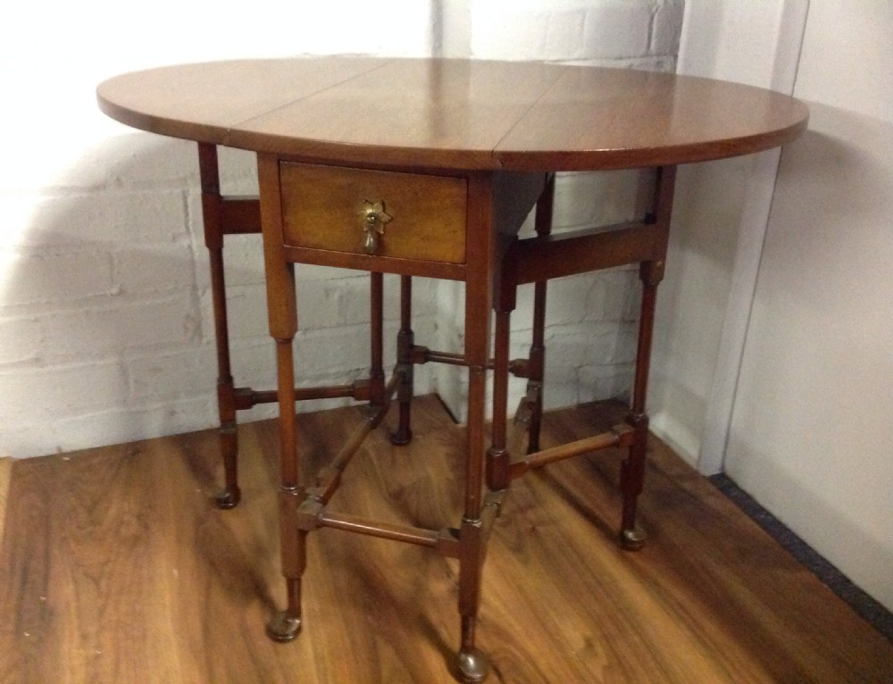 small mahogany spider leg gateleg table