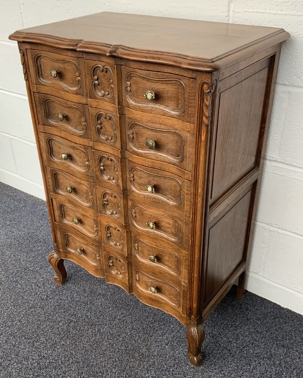 carved oak 6 drawer chest of drawers